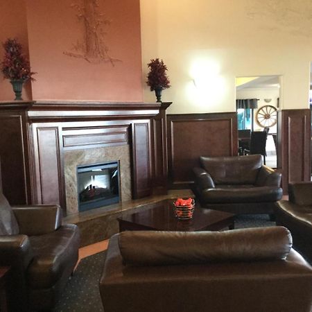 Super 8 By Wyndham High River Ab Extérieur photo