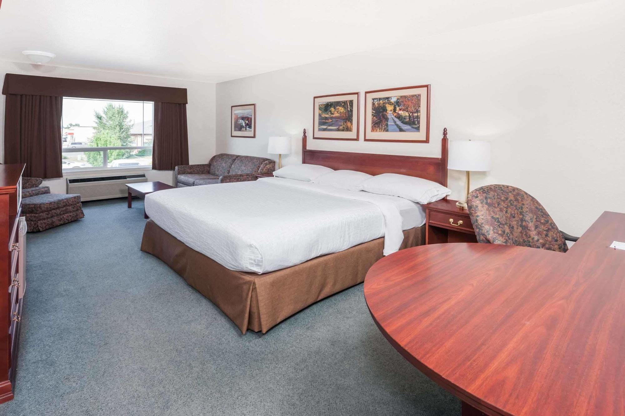 Super 8 By Wyndham High River Ab Extérieur photo